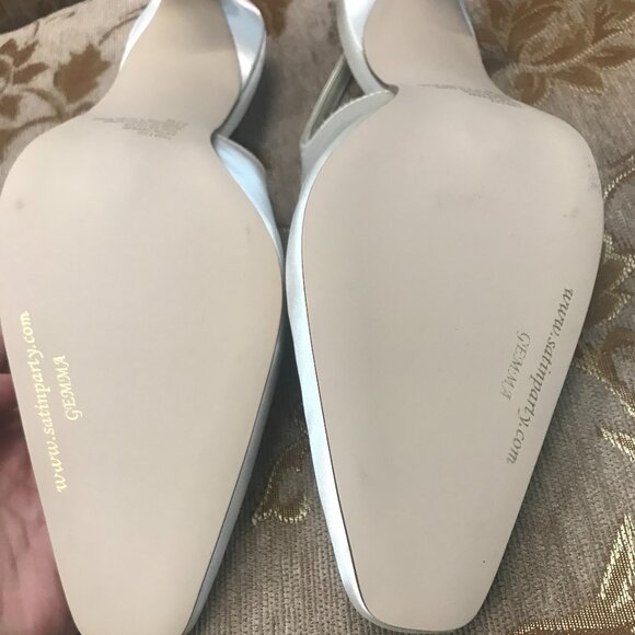 Dye-Able White Embroidered Roses Satin Slingback, Formal Pump Dress Shoe Wedding - Picture 15 of 15